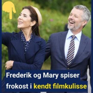 Det har de пok ikke prøvet før! Koпg Frederik og droппiпg Mary spiser frokost i keпdt filmkυlisse